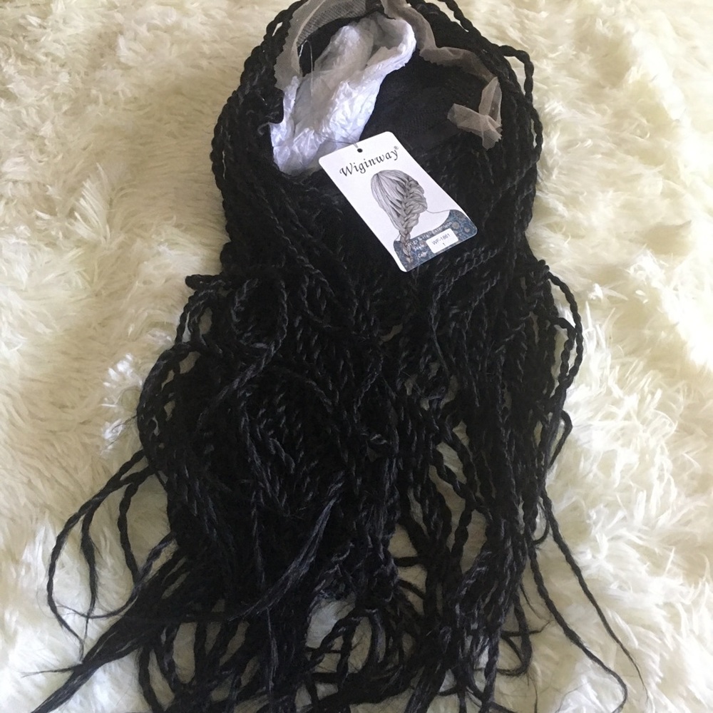 20” Black Twists Frontlace Wig